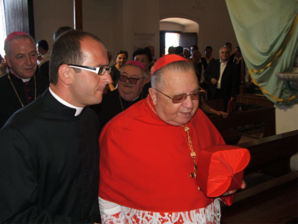 Cardinale Giordano. oggi i funerali